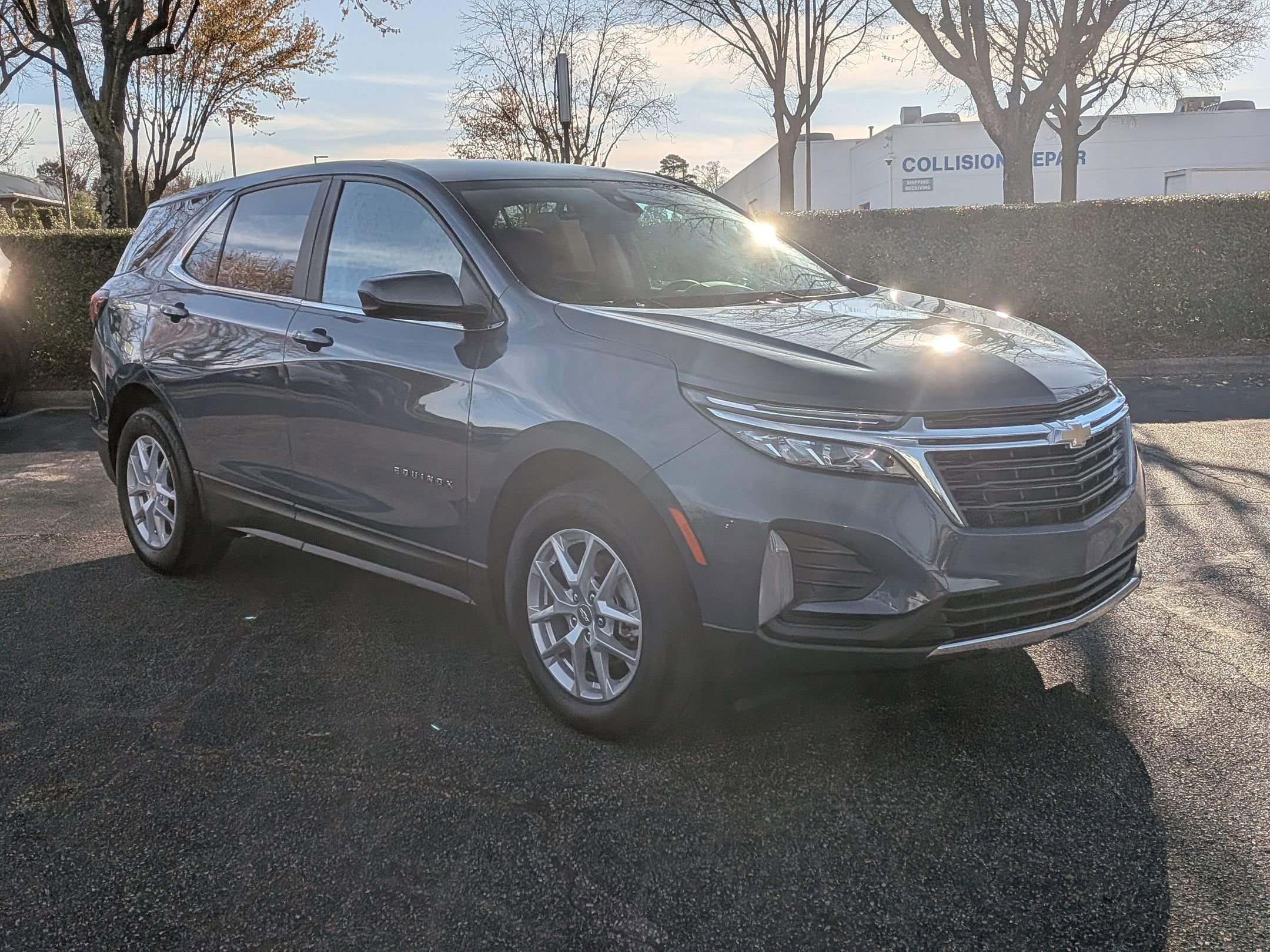 Certified 2024 Chevrolet Equinox LT w/ LPO, Floor Liner Package FWD image 2