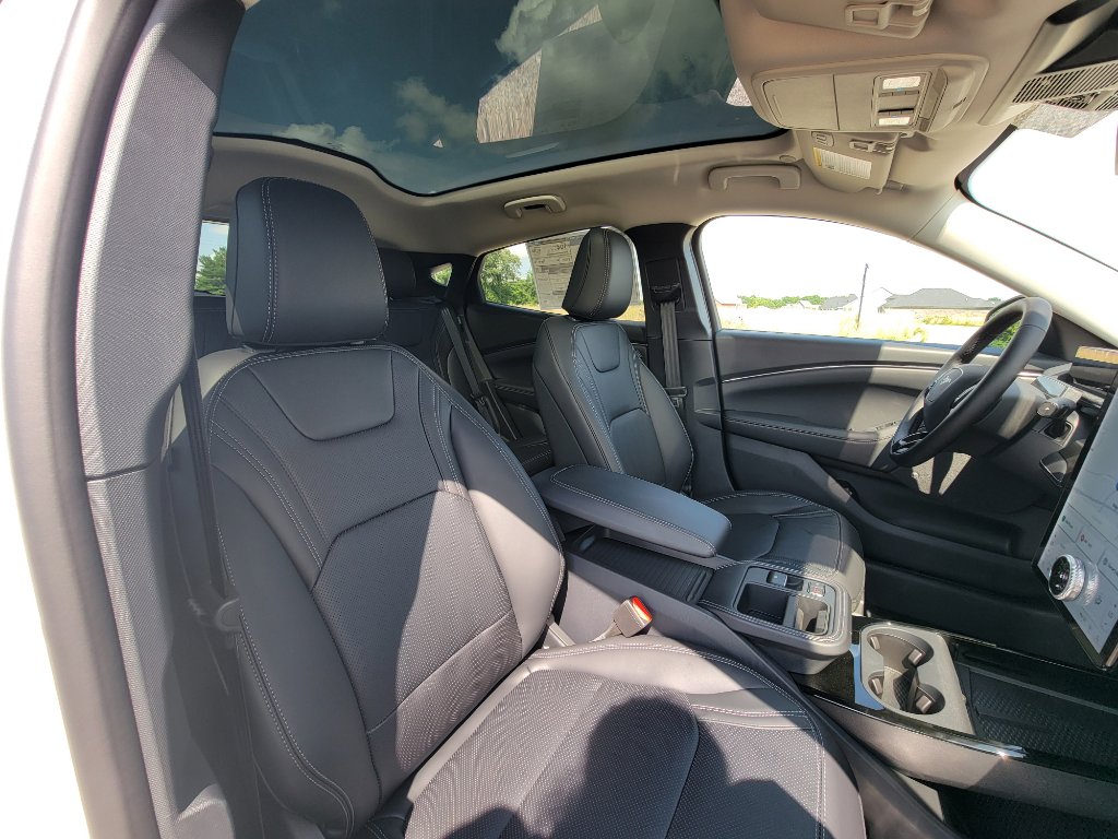 New 2025 Ford Mustang Mach-E Premium image 34