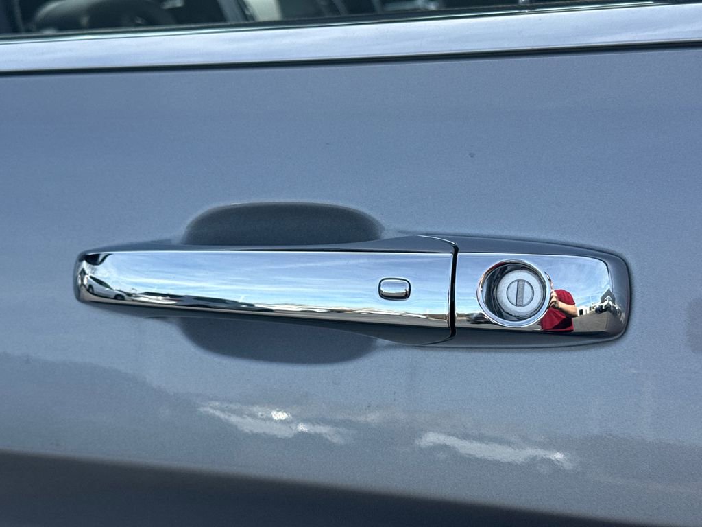 Used 2021 Jeep Grand Cherokee Limited image 14