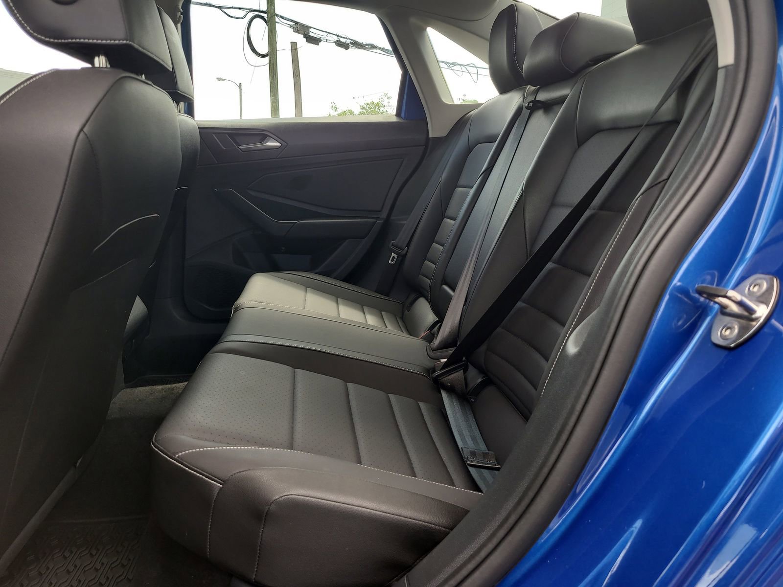 Used 2024 Volkswagen Jetta SE image 9