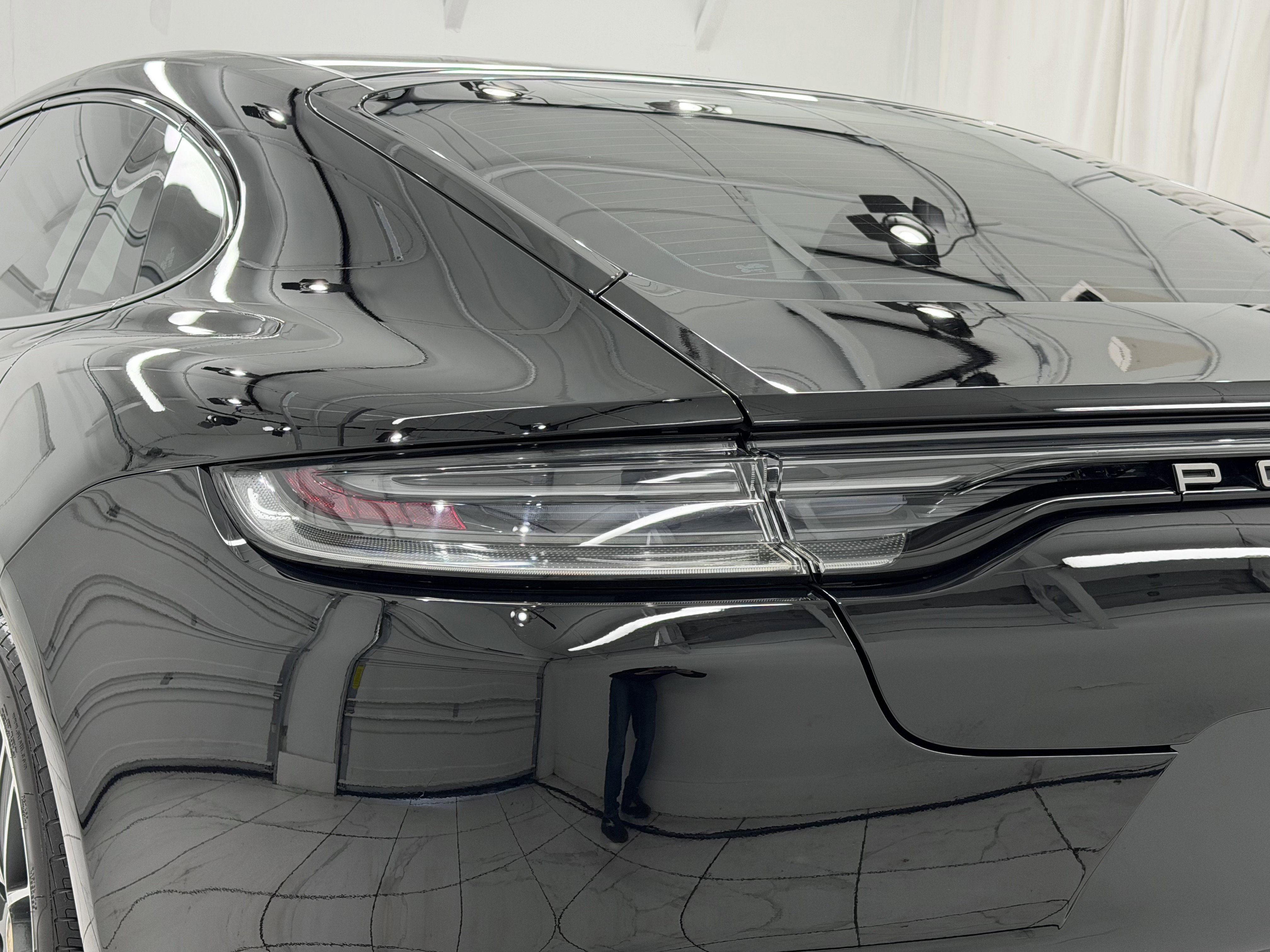 Certified 2022 Porsche Panamera 4 Platinum Edition image 17