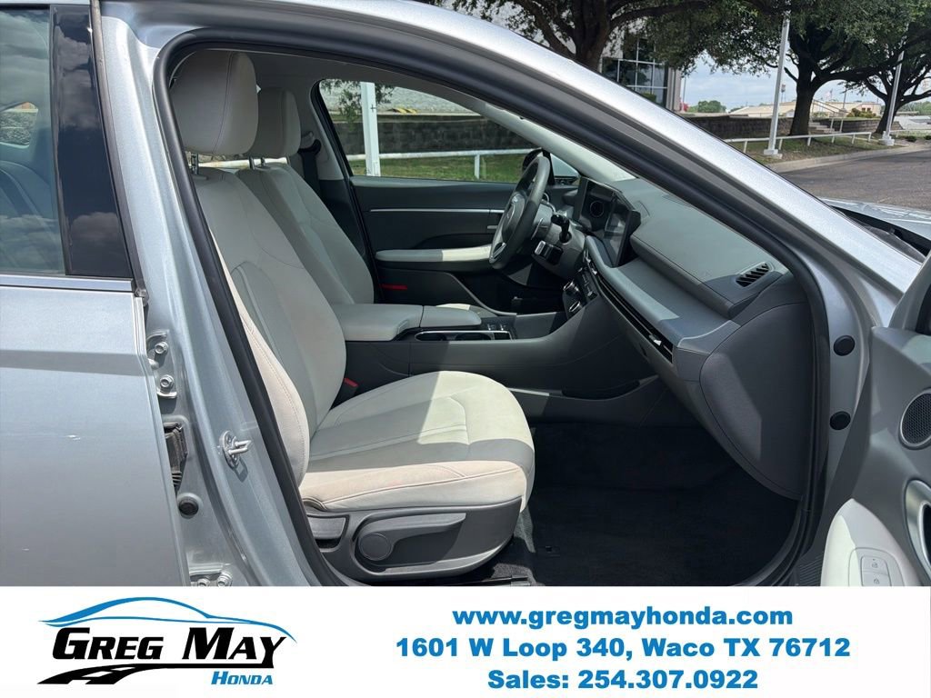 Used 2025 Hyundai Sonata SEL FWD image 29