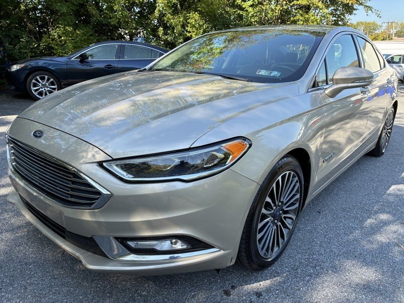 Used 2018 Ford Fusion Titanium FWD image 3