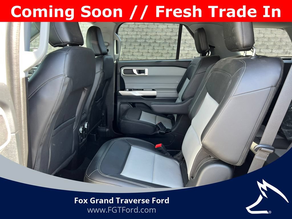 Certified 2023 Ford Explorer XLT w/ Equipment Group 202A AWD/4WD image 5