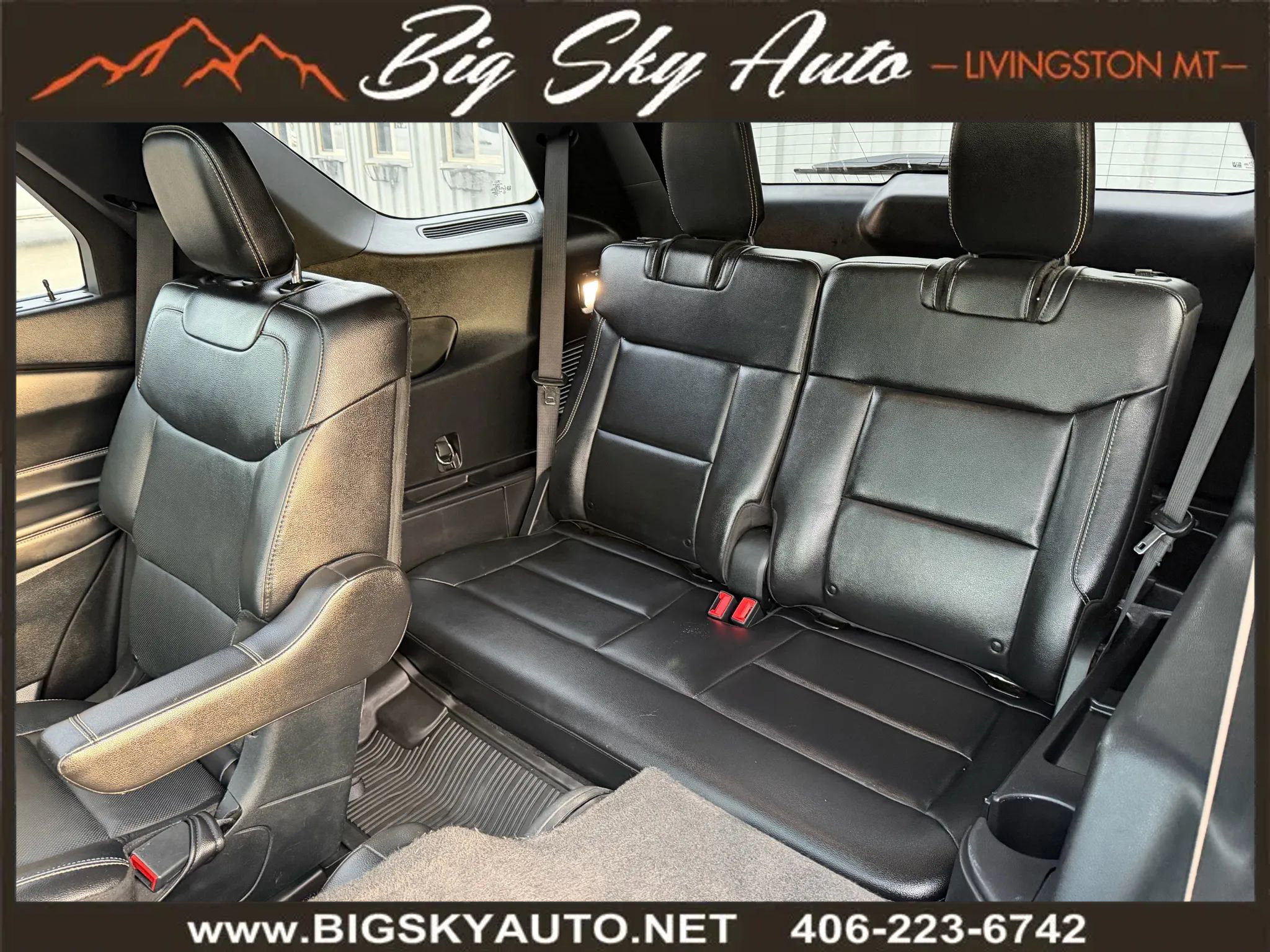 Used 2020 Ford Explorer ST w/ ST Street Pack image 18