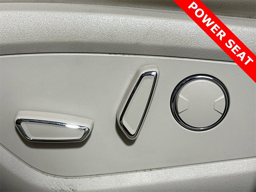 Used 2017 Lincoln MKC Reserve w/ Lincoln MKC Climate Package image 35