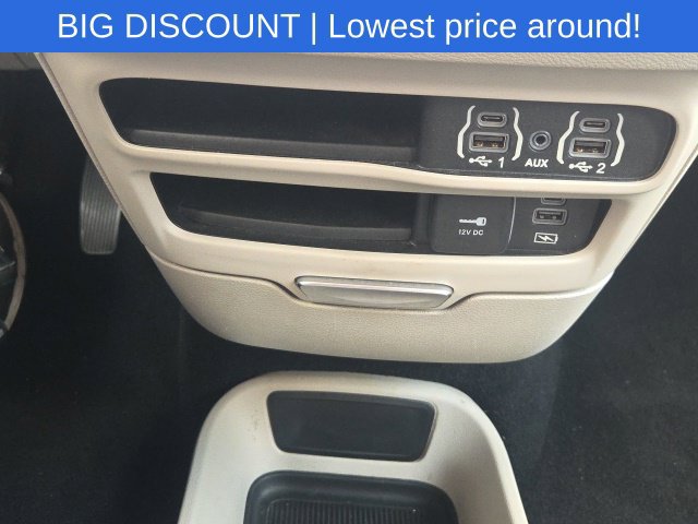 Used 2022 Chrysler Pacifica Touring-L FWD image 39