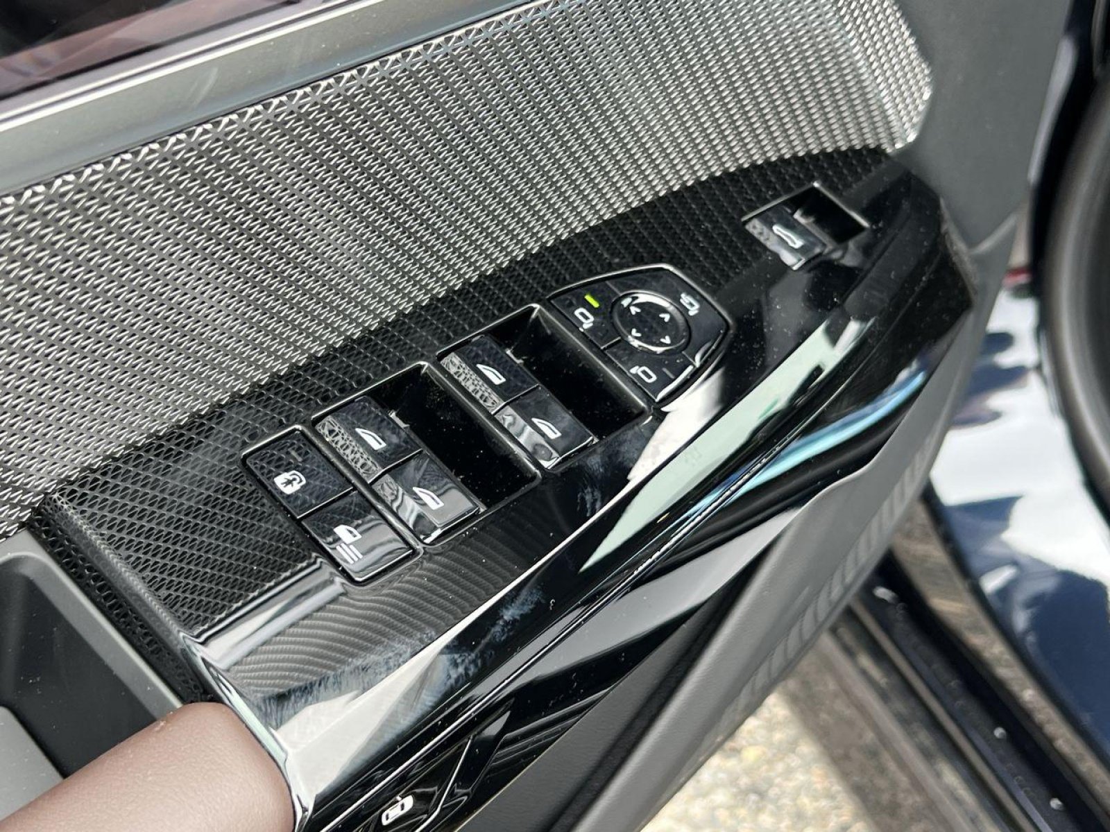 New 2025 BMW i7 eDrive50 w/ Executive Package RWD image 12