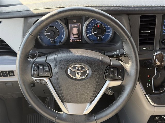 Used 2016 Toyota Sienna XLE w/ XLE Navigation Package image 11