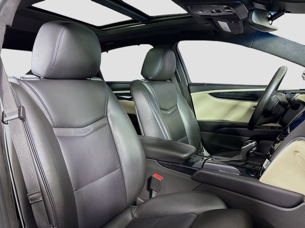 Used 2013 Cadillac XTS Platinum AWD/4WD image 31