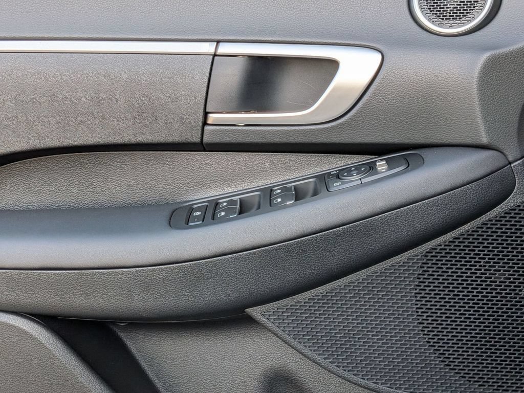 Used 2026 Hyundai Sonata SE FWD image 13
