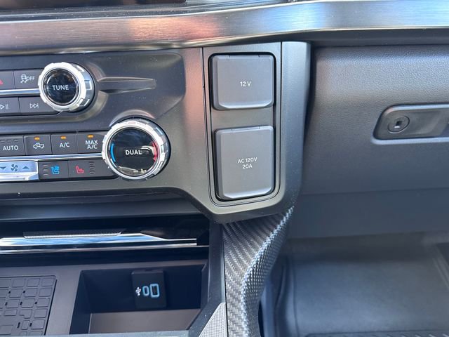 New 2026 Ford F250 Lariat w/ Black Appearance Package AWD/4WD image 18