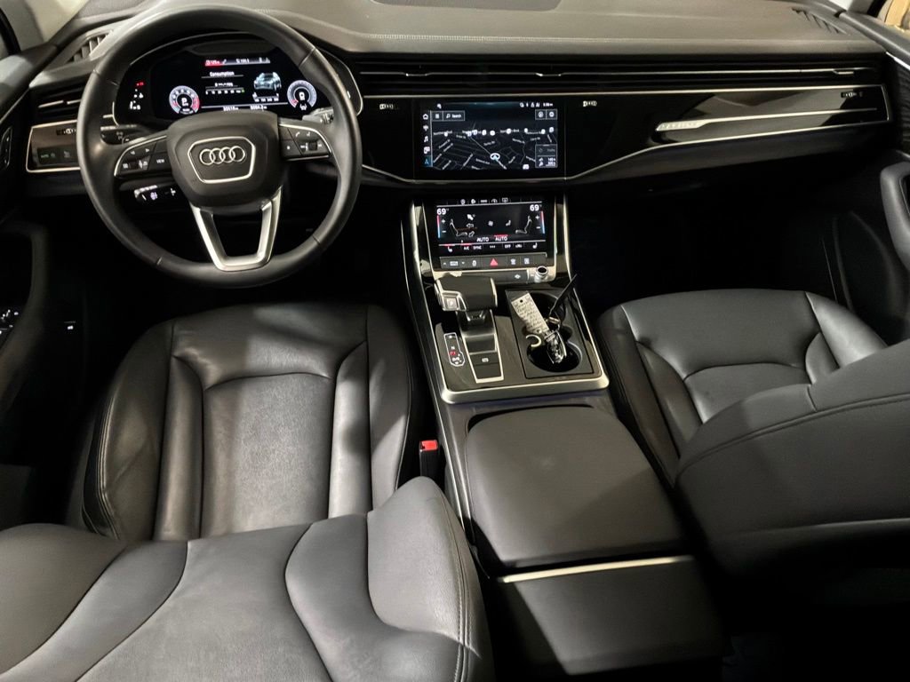 Used 2023 Audi Q7 3.0T Premium w/ Convenience Package AWD/4WD image 12