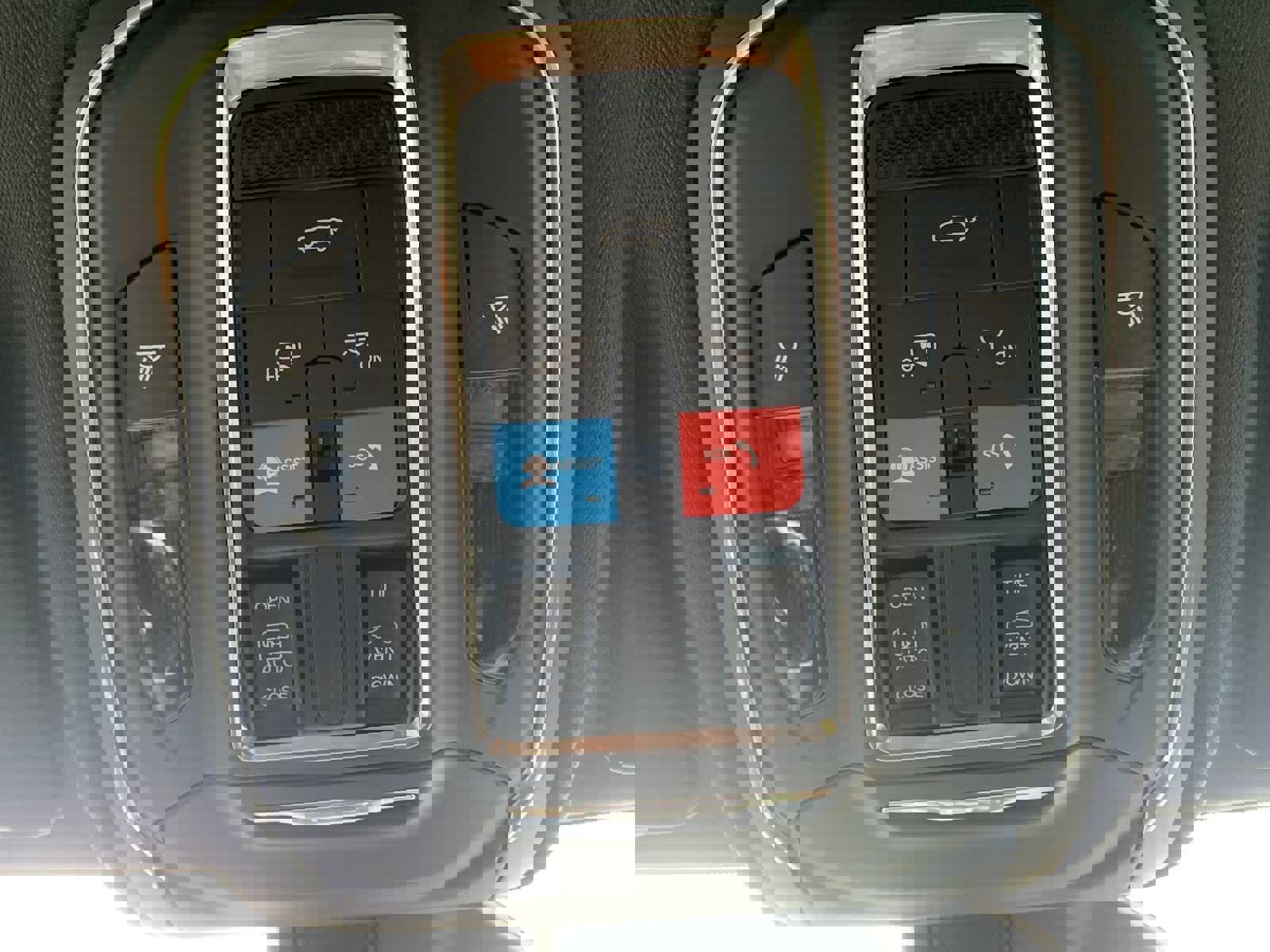 New 2025 Jeep Grand Cherokee Laredo X w/ Luxury Tech Group I image 17