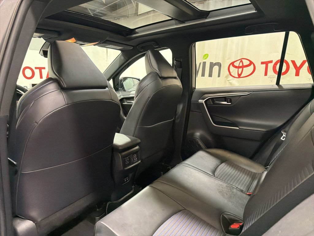 Used 2021 Toyota RAV4 XSE AWD/4WD image 19