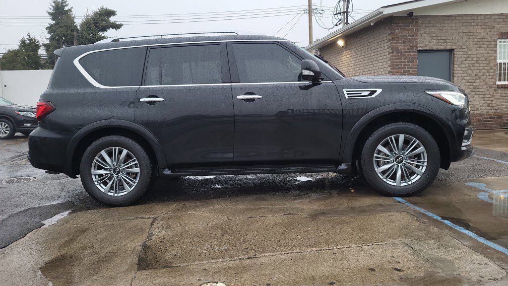 Used 2024 INFINITI QX80 Luxe w/ Cargo Package image 7