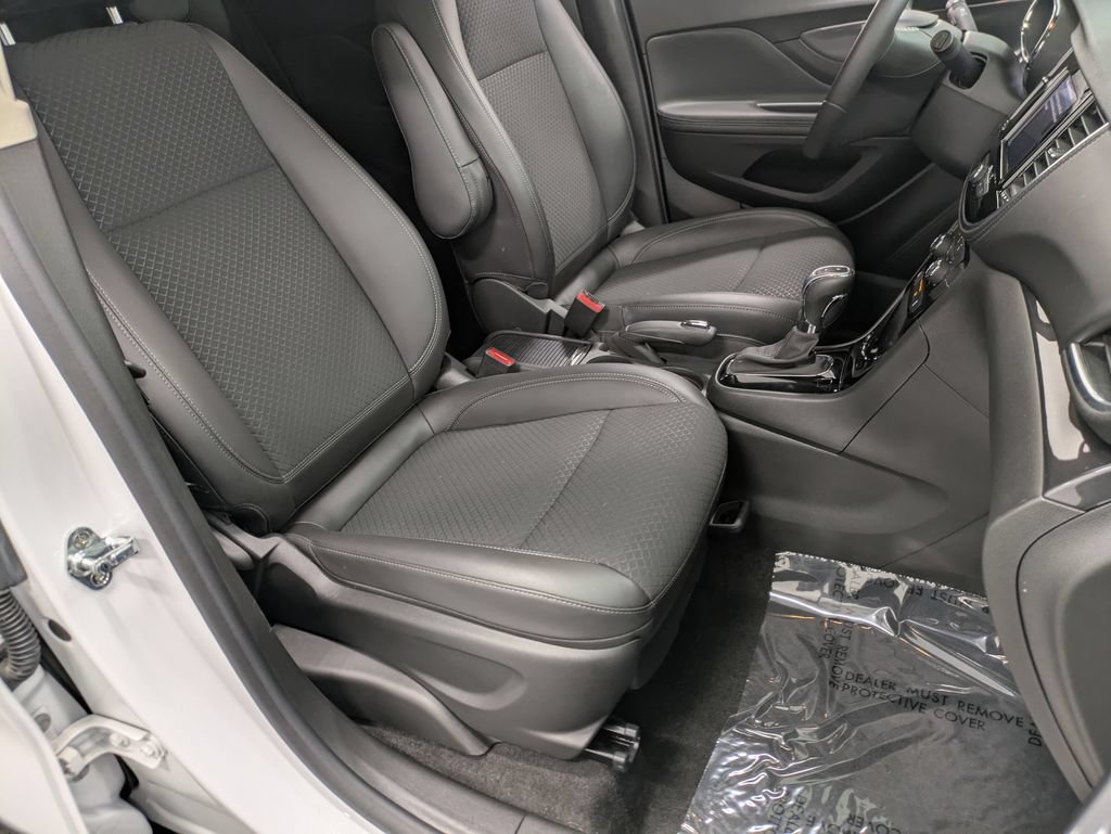 Used 2022 Buick Encore Preferred w/ Safety Package AWD/4WD image 35
