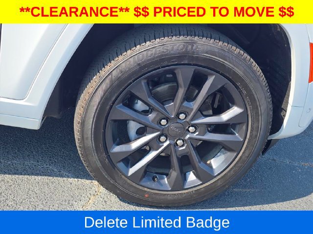Used 2026 Jeep Grand Cherokee Limited AWD/4WD image 35