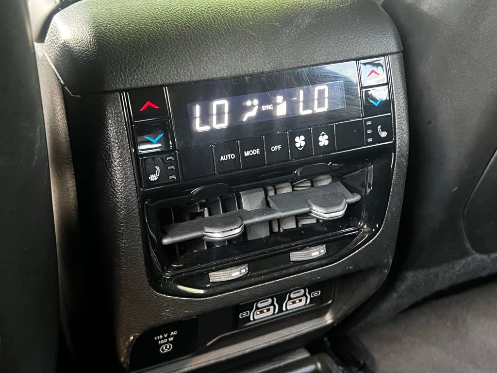 Used 2022 Jeep Grand Cherokee L Overland w/ Luxury Tech Group IV AWD/4WD image 15