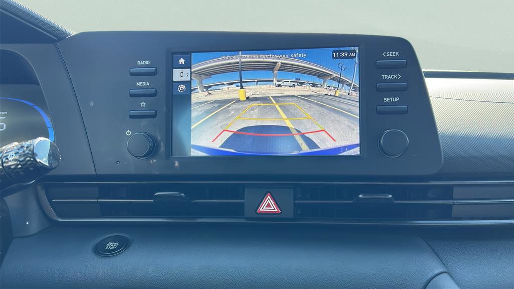 Certified 2025 Hyundai Elantra Sport image 18