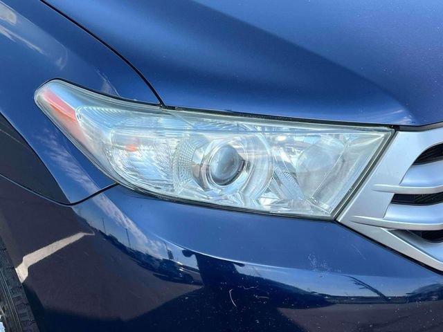 Used 2013 Toyota Highlander SE AWD/4WD image 8