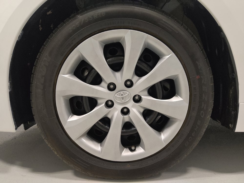 Used 2022 Toyota Corolla LE FWD image 31
