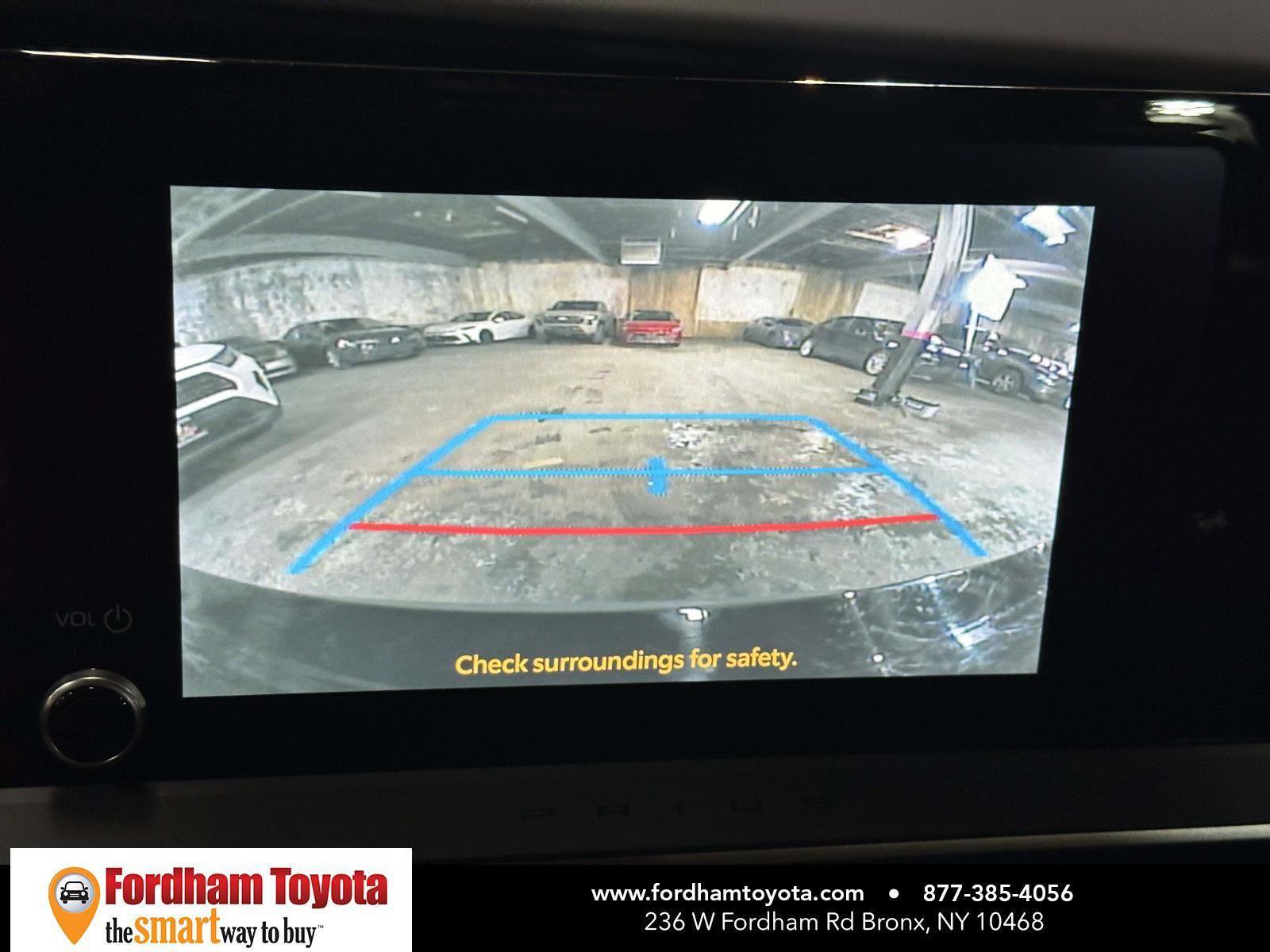 Used 2024 Toyota Prius LE AWD/4WD image 21