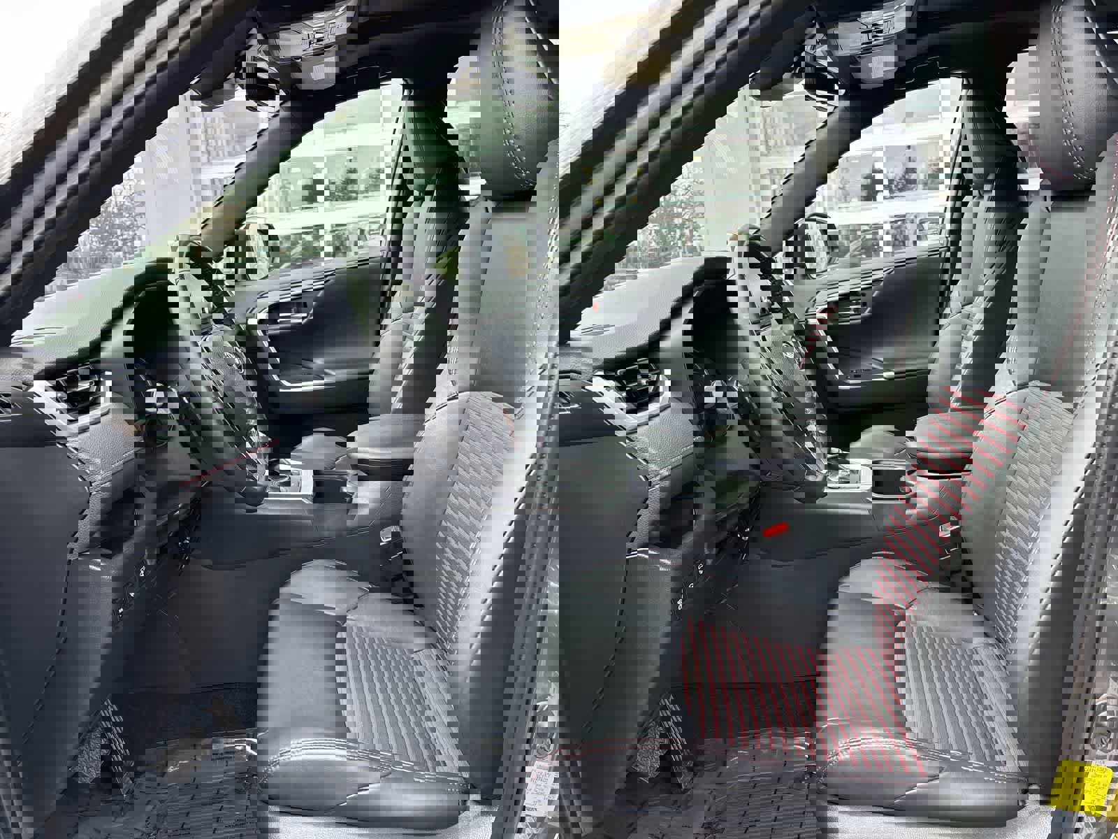 Used 2022 Toyota RAV4 XSE w/ Weather Package image 9