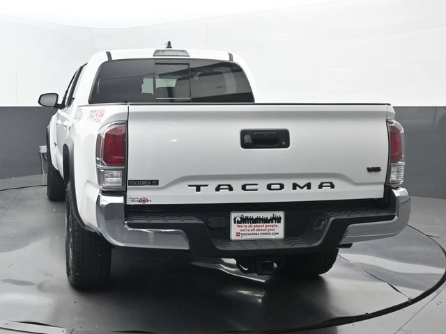 Used 2023 Toyota Tacoma TRD Off-Road w/ Black Out Package (TMS) AWD/4WD image 17