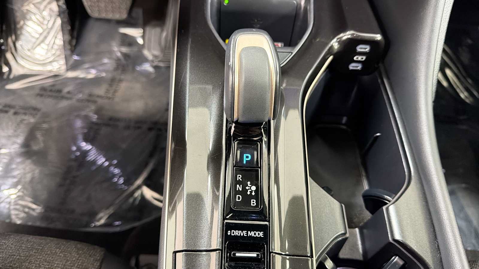 Certified 2024 Toyota Crown AWD/4WD image 22