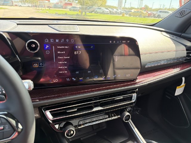 New 2027 Chevrolet Traverse RS AWD/4WD image 30