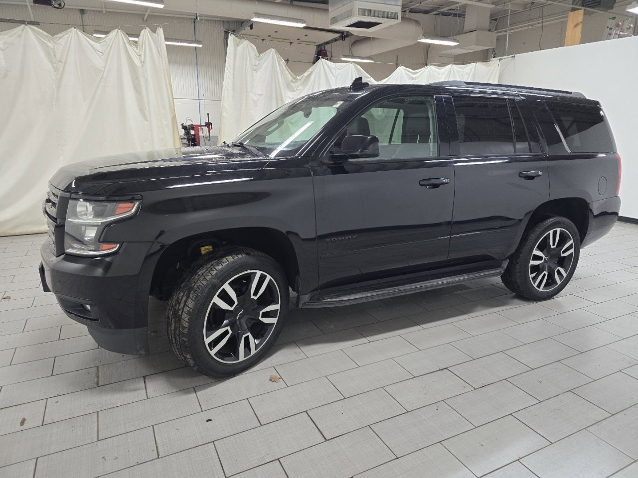 Used 2018 Chevrolet Tahoe Premier image 19