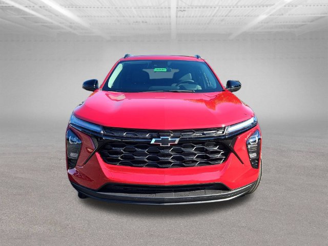 New 2026 Chevrolet Trax LT w/ Sunroof Package FWD image 2