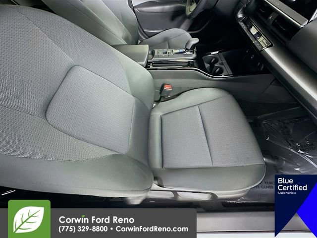Used 2025 Toyota Prius LE image 29