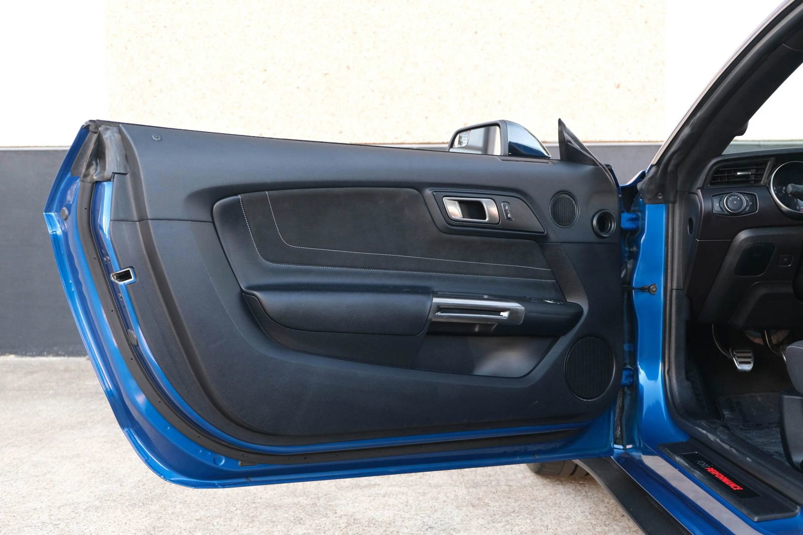 Used 2017 Ford Mustang Shelby GT350 w/ Electronics Package image 20