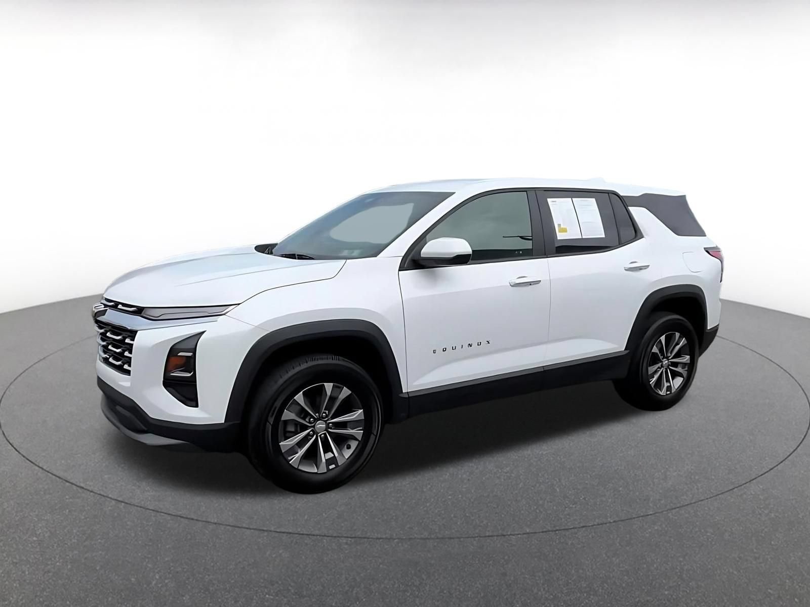 Used 2025 Chevrolet Equinox LT FWD image 7