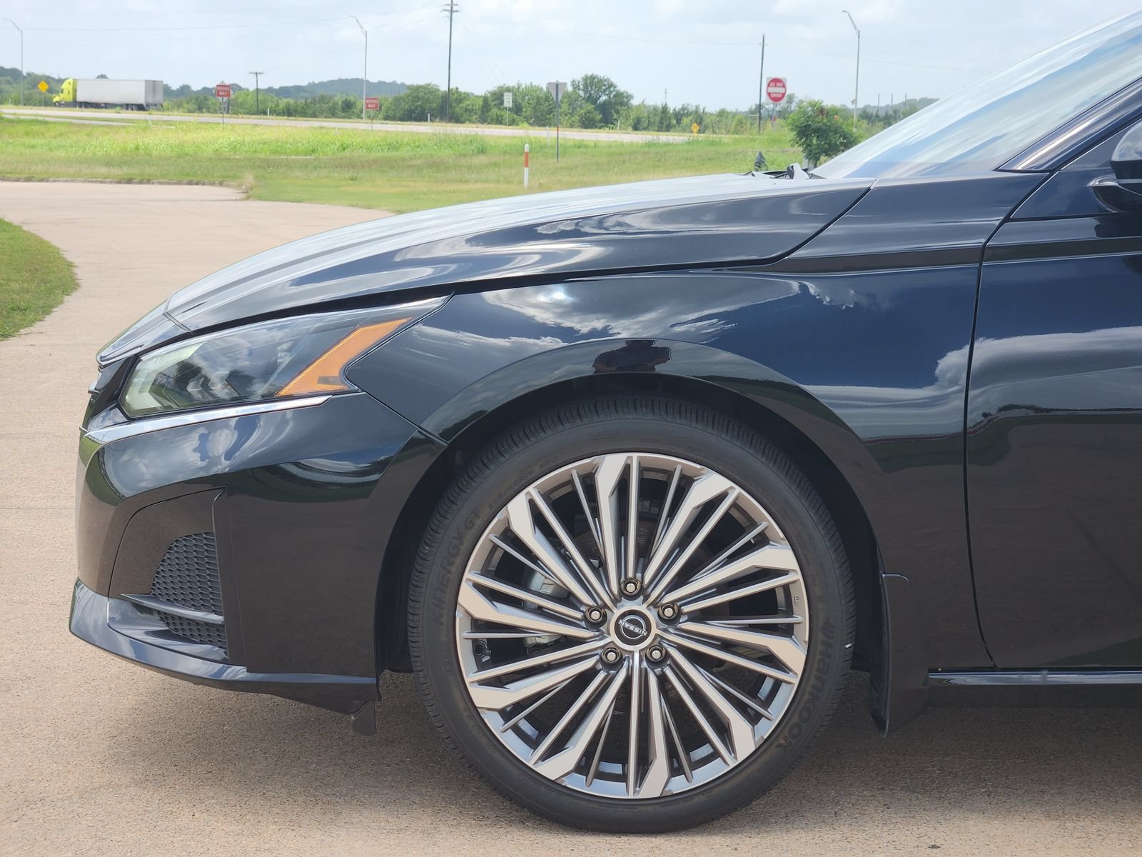 Certified 2025 Nissan Altima 2.5 SL FWD image 13
