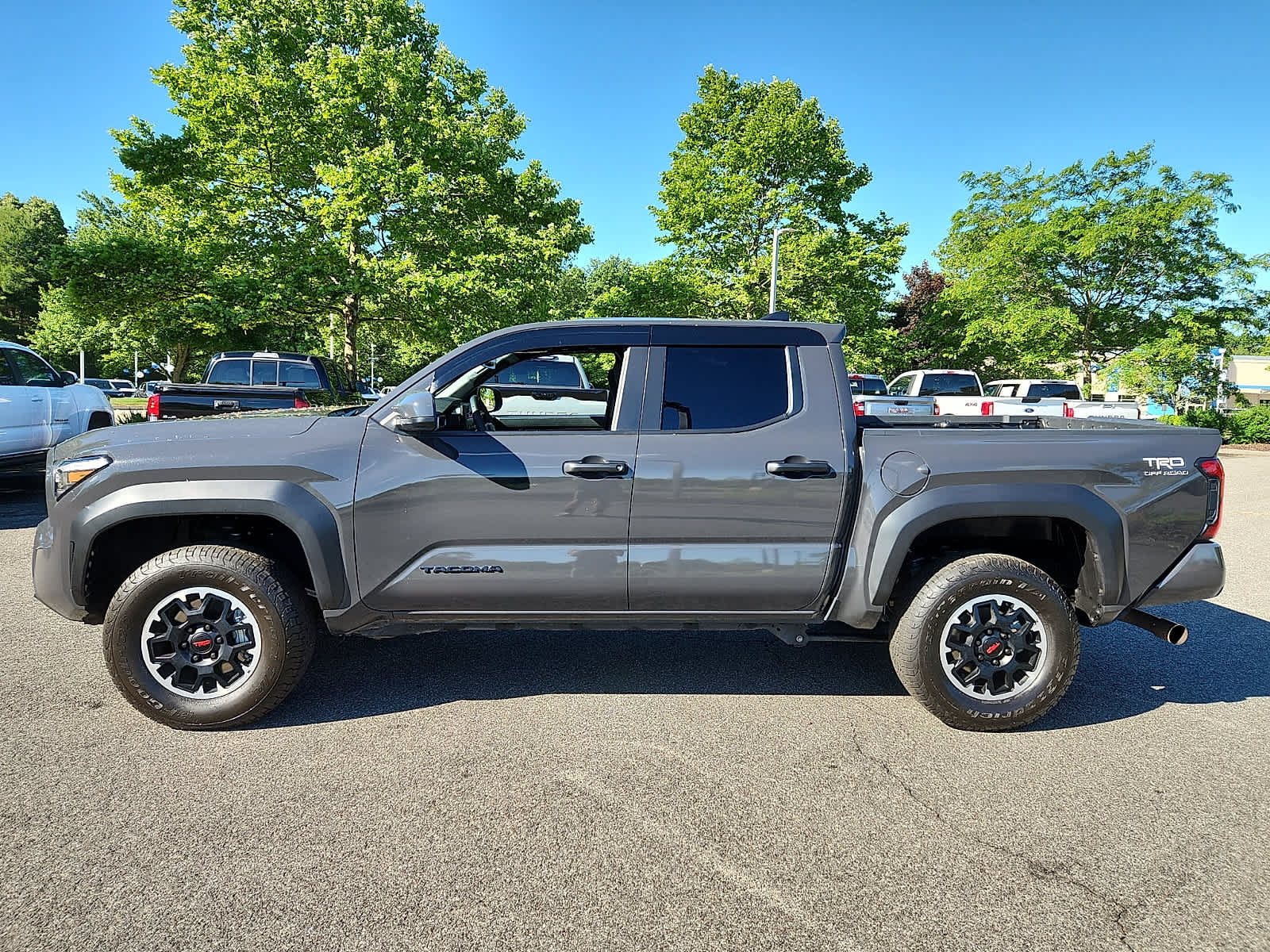 Certified 2025 Toyota Tacoma TRD Off-Road AWD/4WD image 8