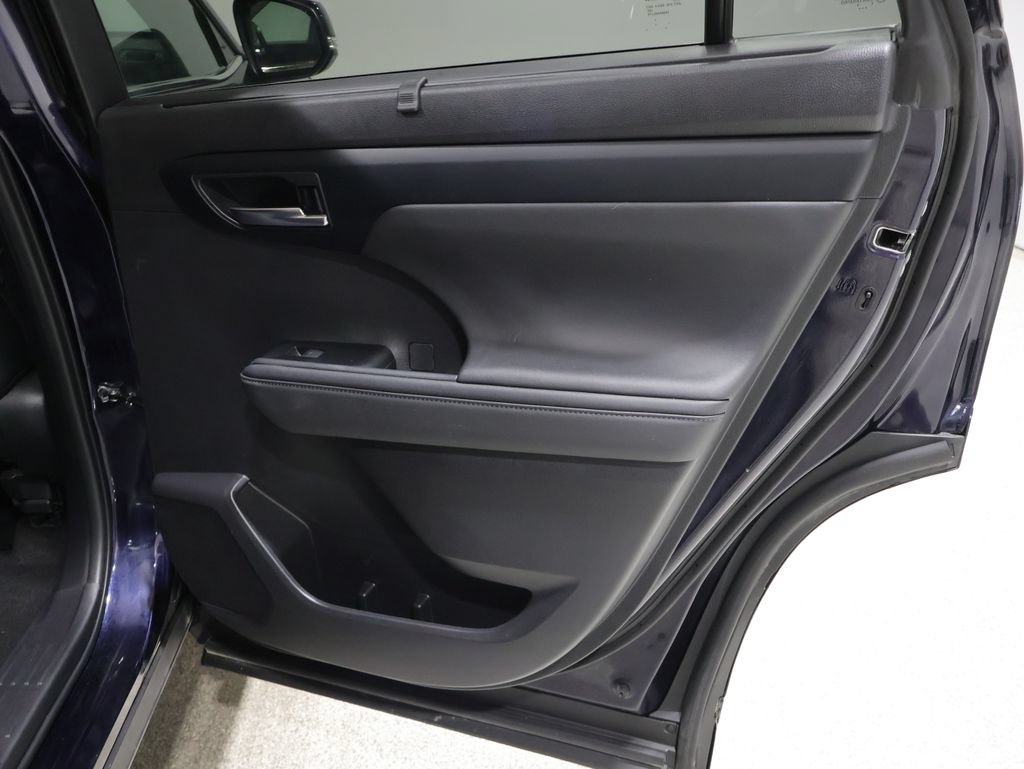 Certified 2024 Toyota Highlander XLE AWD/4WD image 20