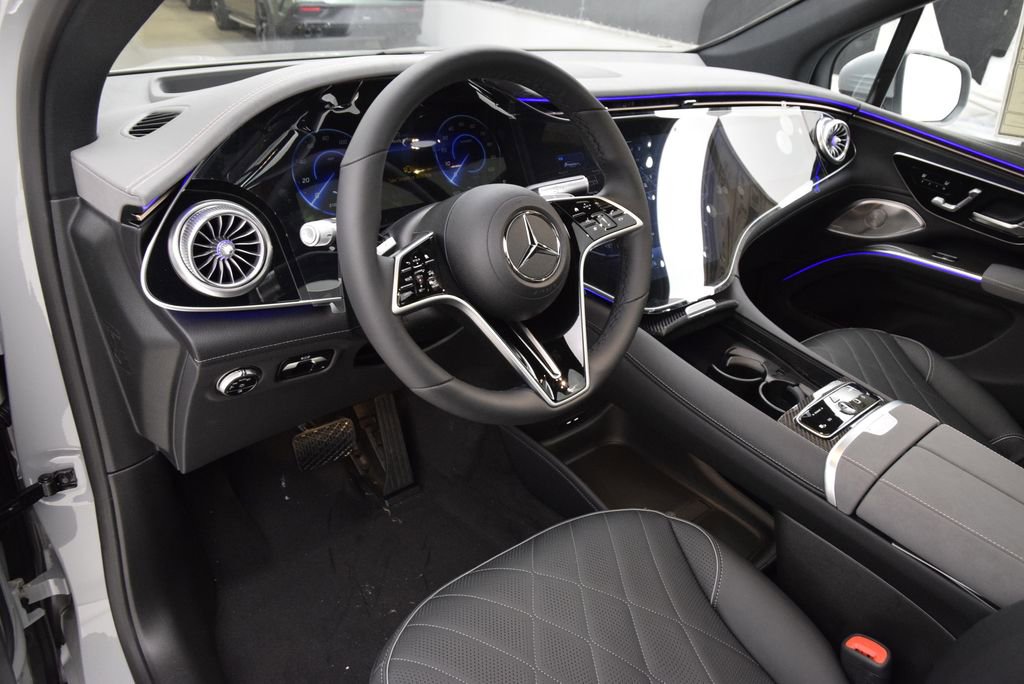 New 2026 Mercedes-Benz EQS 550 4MATIC SUV image 22