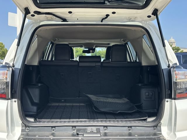 Used 2022 Toyota 4Runner SR5 Premium w/ Moonroof Package RWD image 30