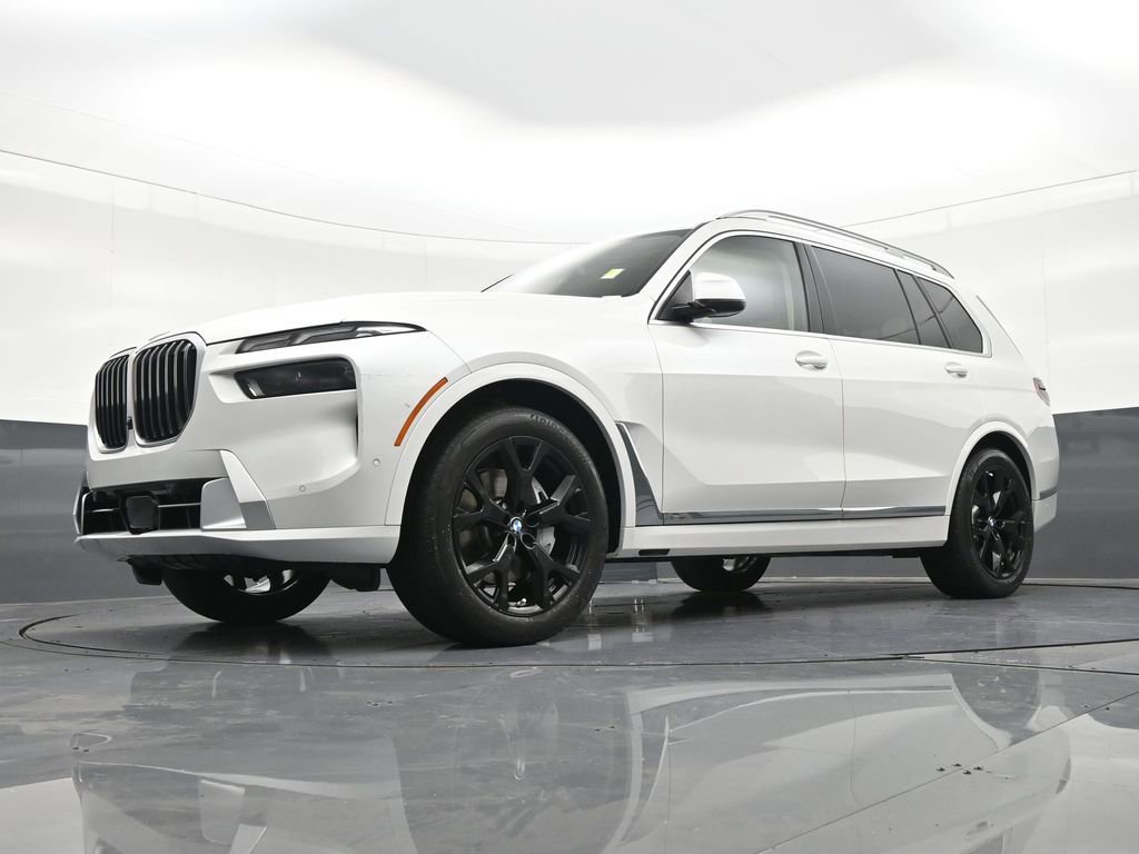 Used 2024 BMW X7 xDrive40i w/ Premium Package image 24