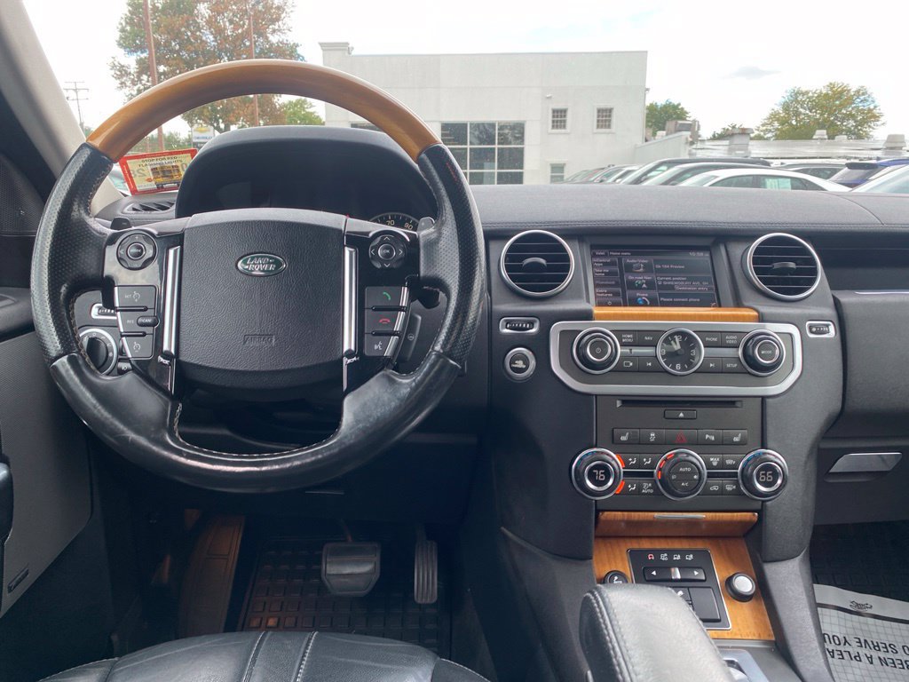 Used 2015 Land Rover LR4 HSE AWD/4WD image 10