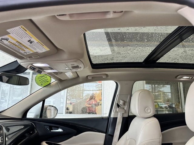 Used 2018 Buick Envision Premium w/ Driver Confidence Package image 15