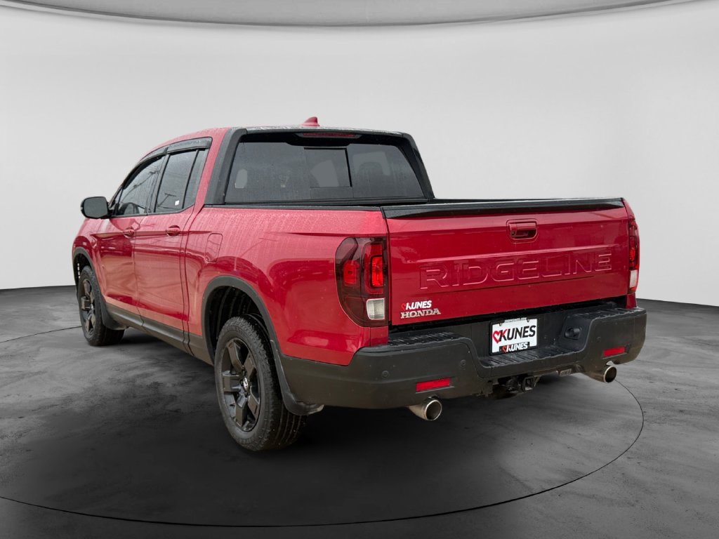 Used 2025 Honda Ridgeline Black Edition image 7