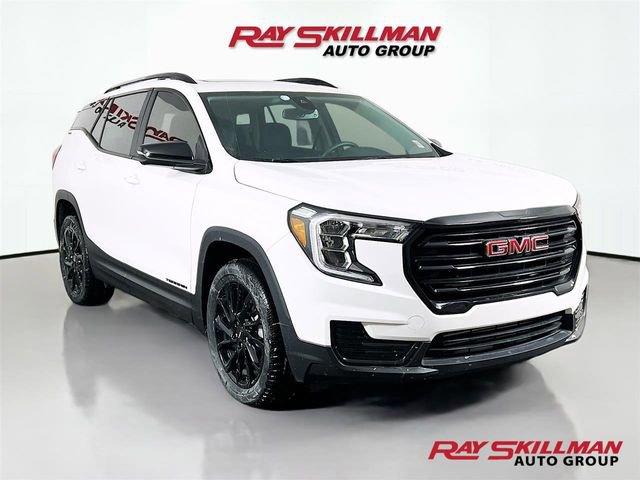 Used 2024 GMC Terrain SLE w/ Driver Convenience Package image 1