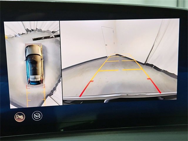 Used 2024 Cadillac Lyriq Sport image 37