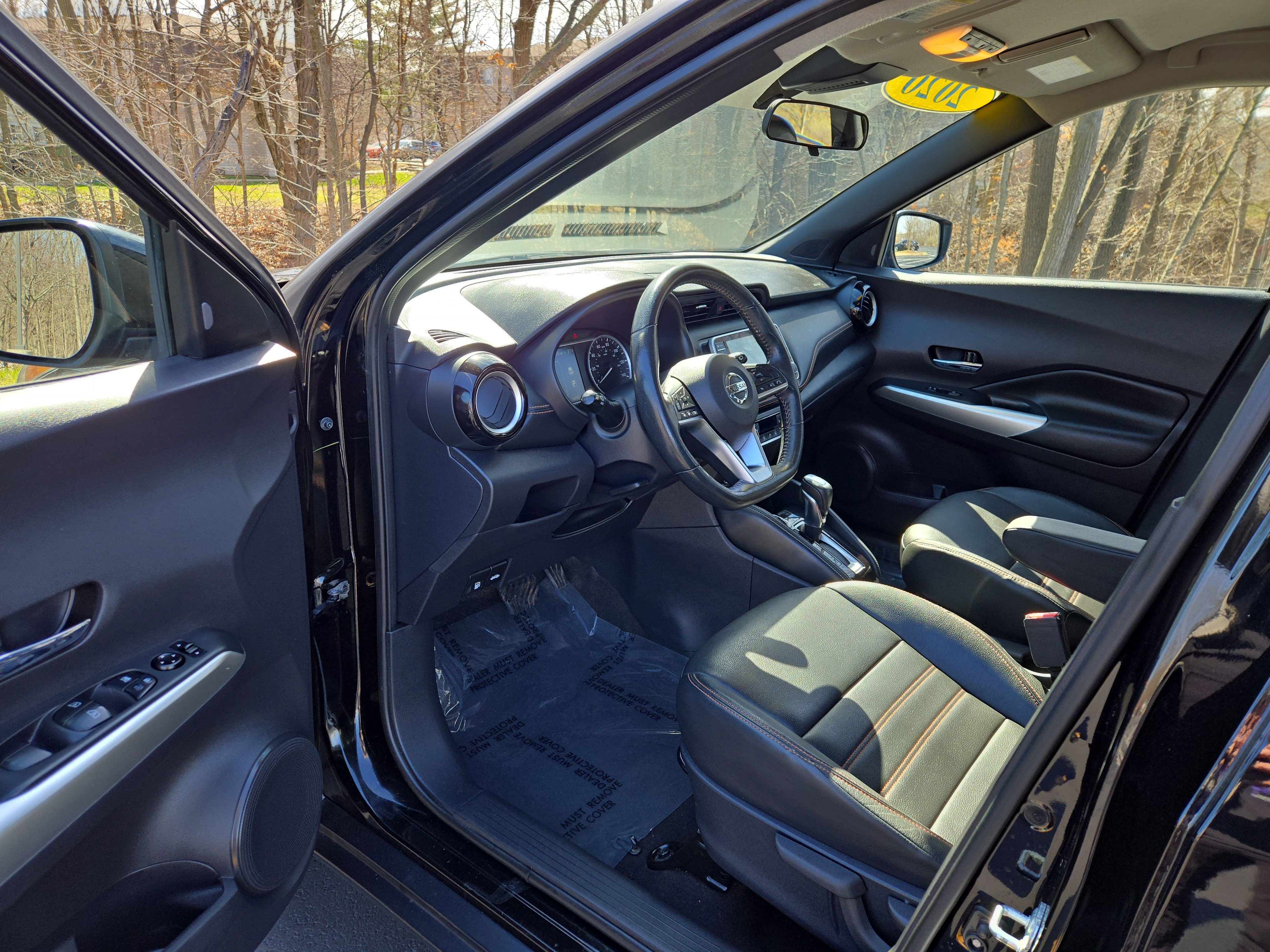 Used 2020 Nissan Kicks SR w/ SR Premium Package image 11