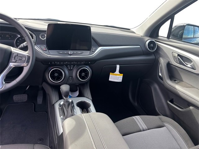 New 2025 Chevrolet Blazer LT image 11