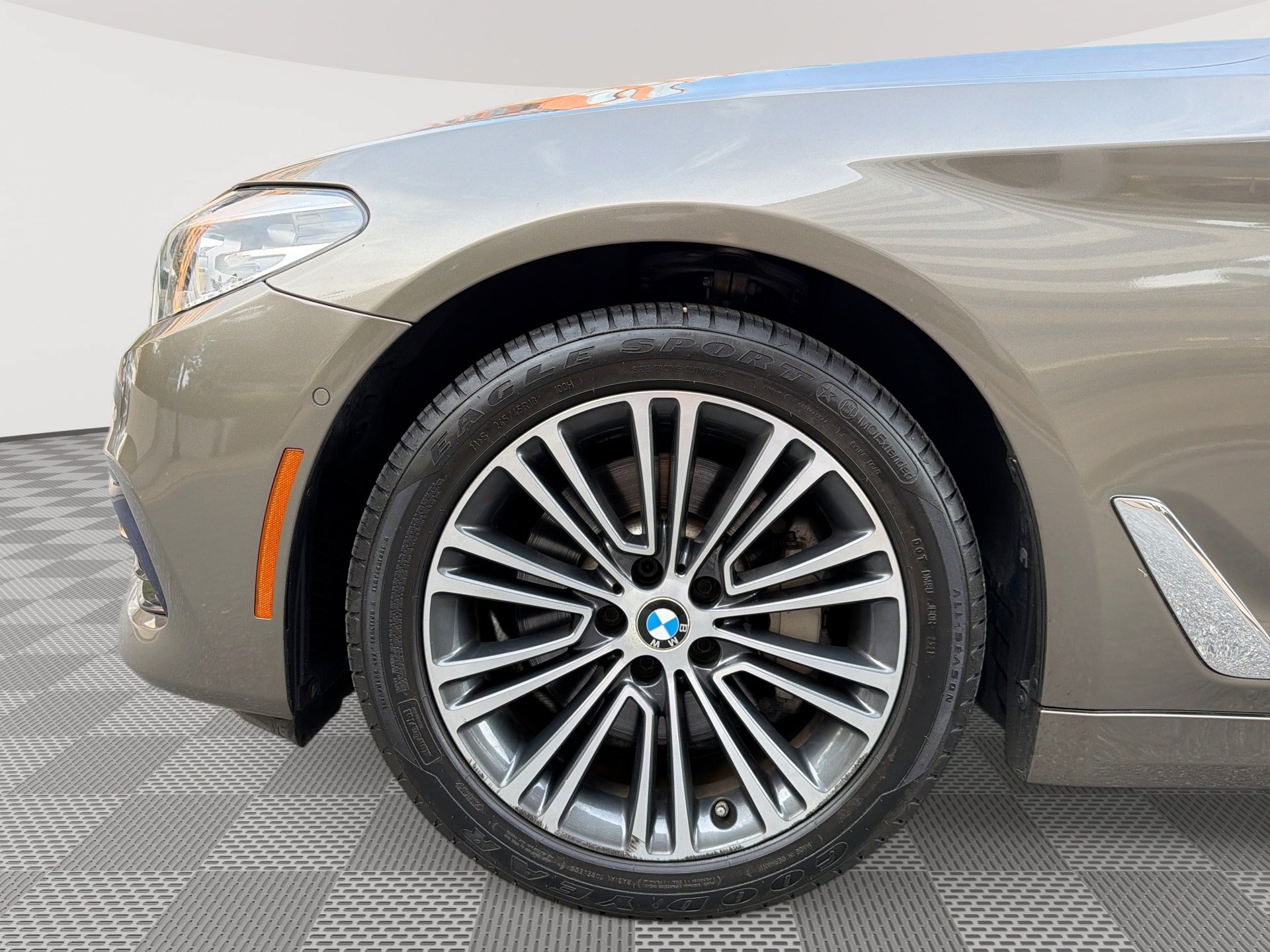 Used 2019 BMW 530i xDrive w/ Convenience Package AWD/4WD image 30